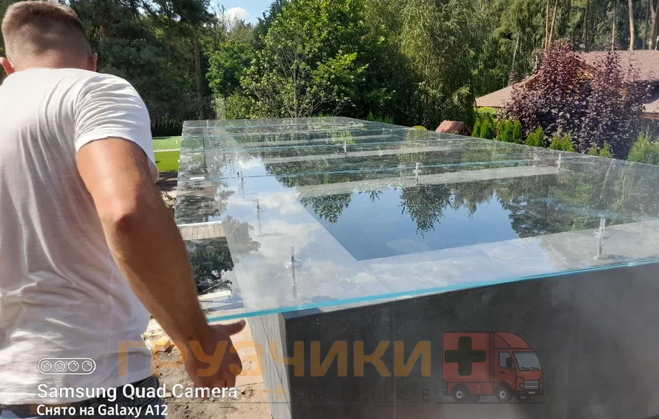 Монтаж скляної стелі в приватному будинку фото 31