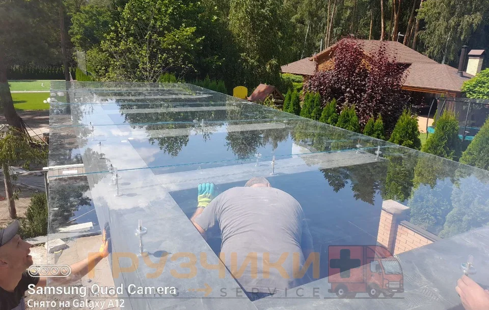 Монтаж скляної стелі в приватному будинку фото 34