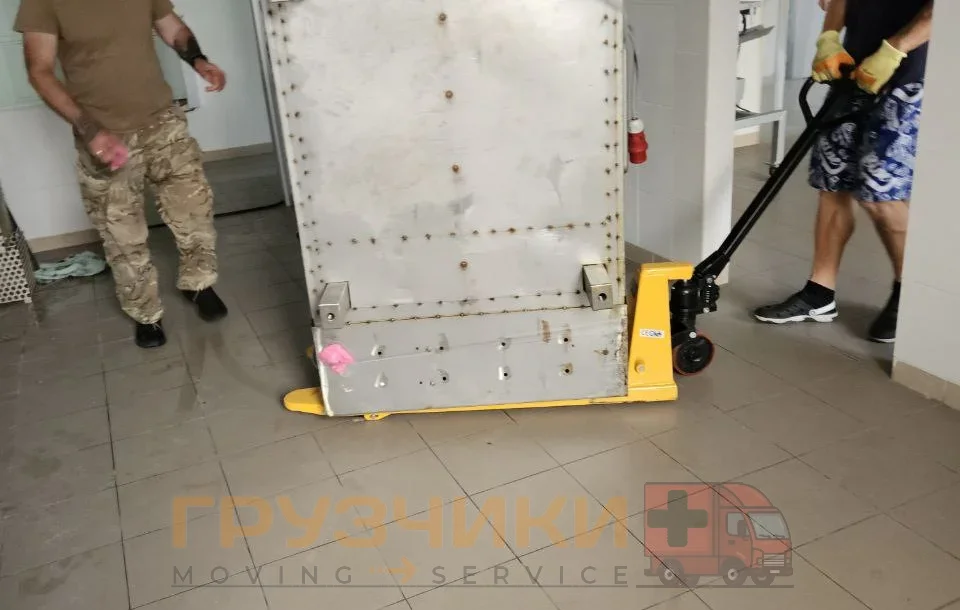 Перевезення торговельного обладнання фото 47