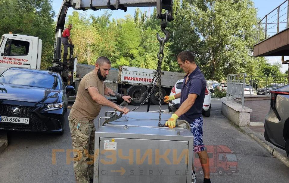 Перевезення торговельного обладнання фото 44