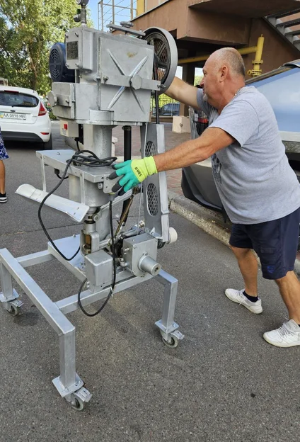 Перевезення торговельного обладнання