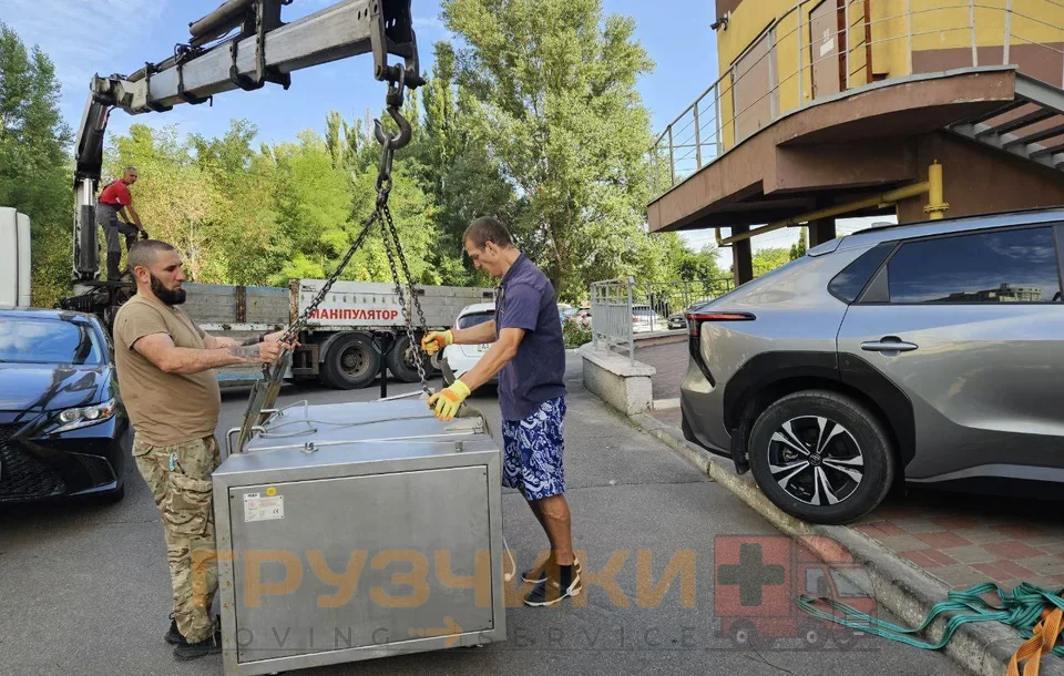 Перевезення торговельного обладнання фото 43