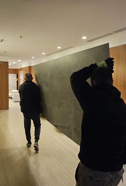 Підйом широкоформатної плитки 2800×1200