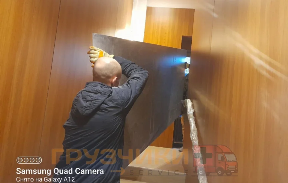 Підйом широкоформатної плитки 2800×1200 фото 75